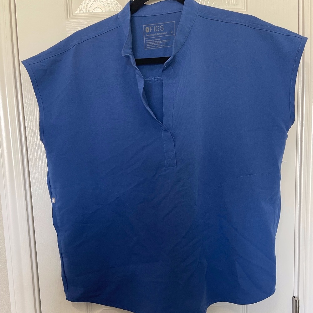 Blue Figs scrub top